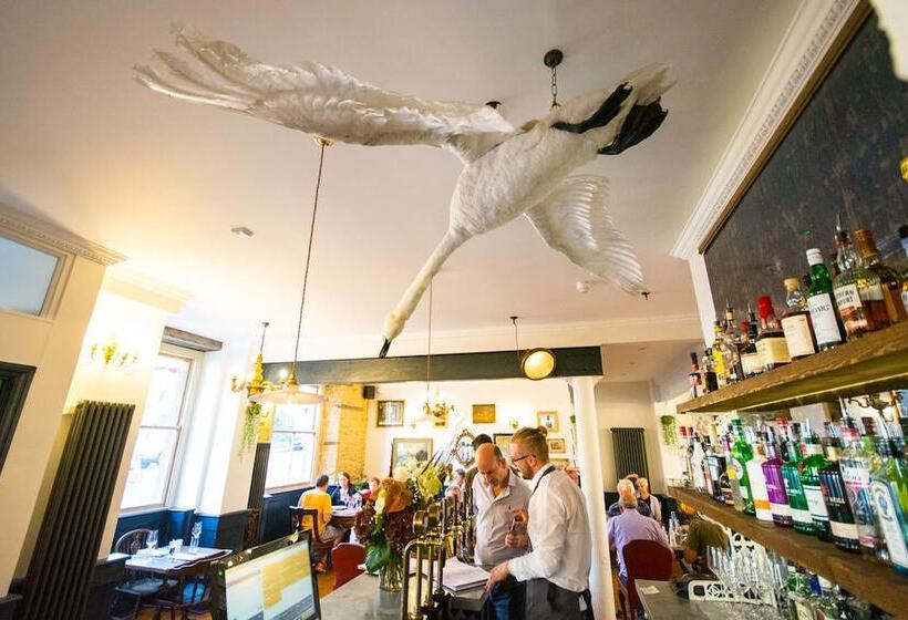 בית מלון כפרי The Crooked Swan