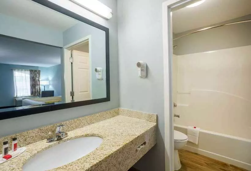 호텔 Baymont By Wyndham Gallatin