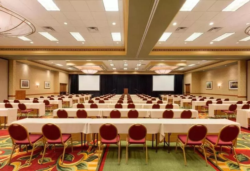 Radisson Hotel Cedar Rapids