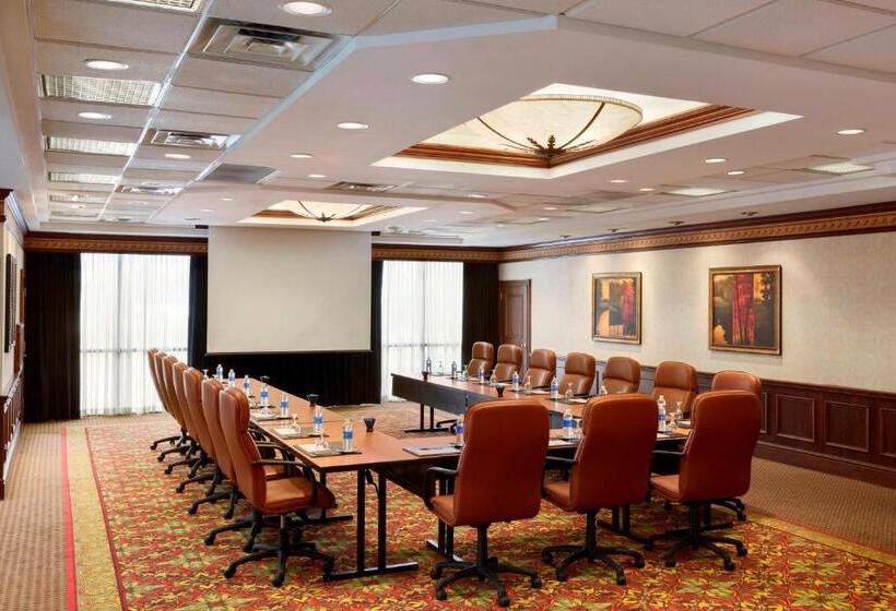 Radisson Hotel Cedar Rapids