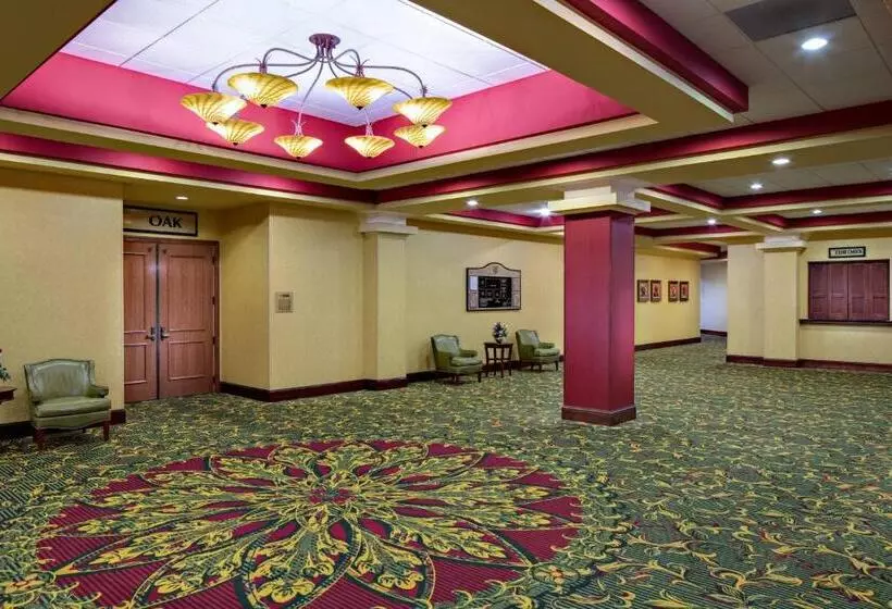 Radisson Hotel Cedar Rapids