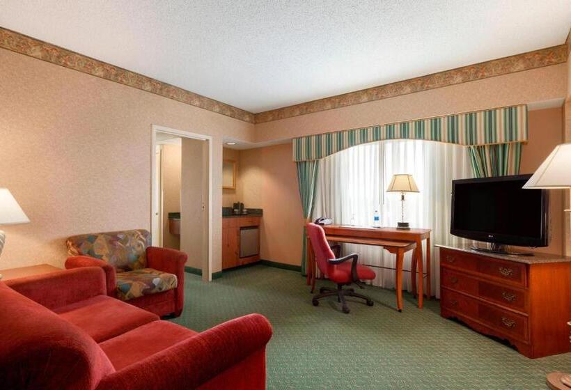 Radisson Hotel Cedar Rapids