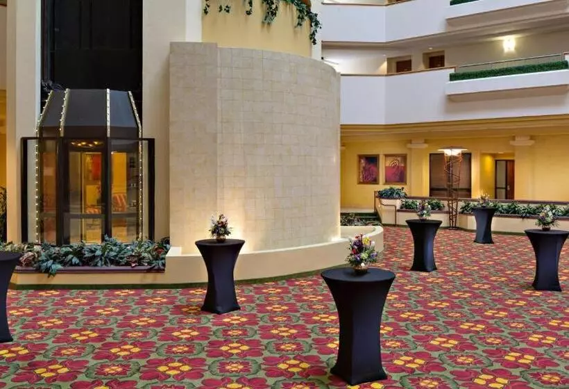 Radisson Hotel Cedar Rapids