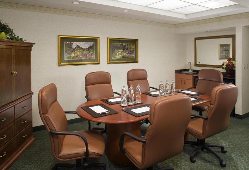 Radisson Hotel Cedar Rapids