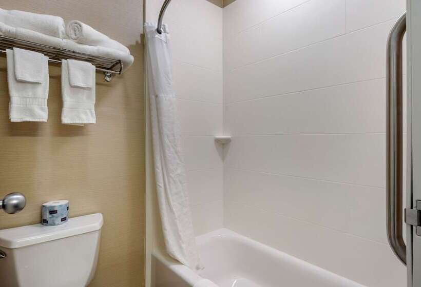 فندق Comfort Inn Ellsworth  Bar Harbor