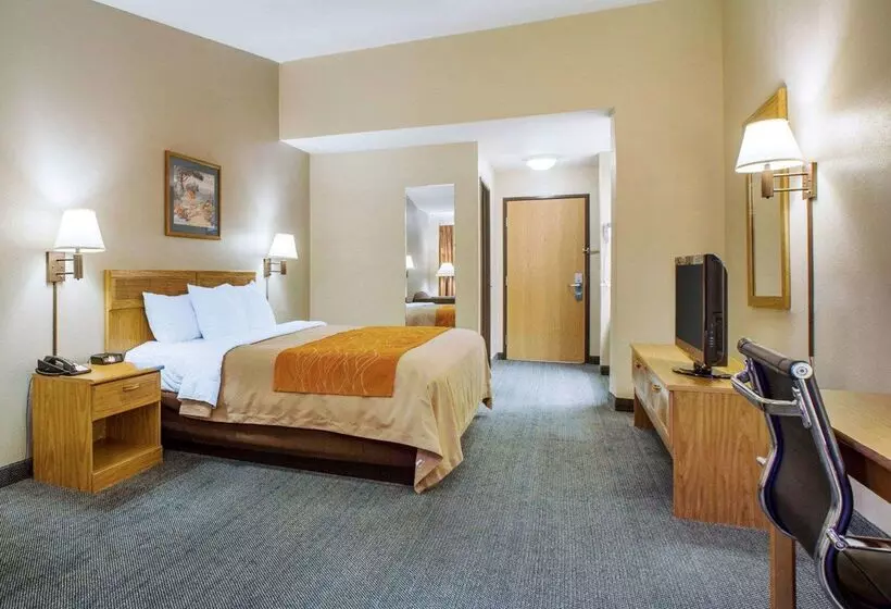 Отель Comfort Inn Marina On The Monterey Bay