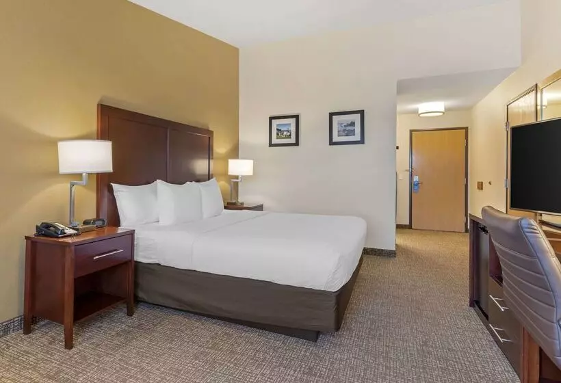 Отель Comfort Inn Marina On The Monterey Bay