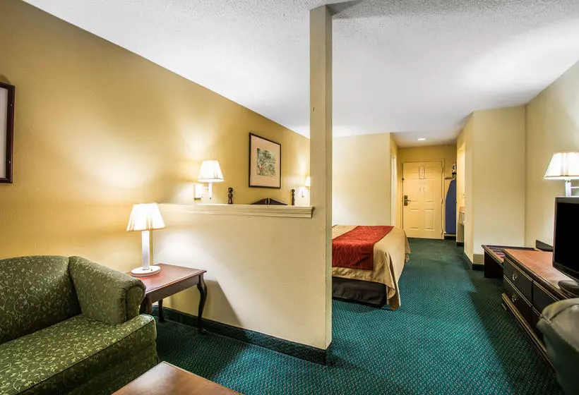 בית מלון כפרי Super 8 By Wyndham Montgomery I65