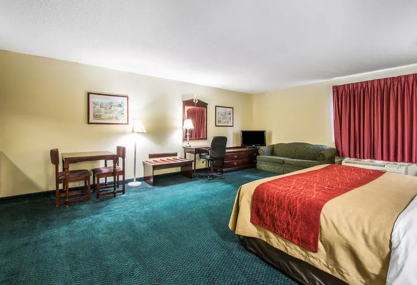 בית מלון כפרי Super 8 By Wyndham Montgomery I65