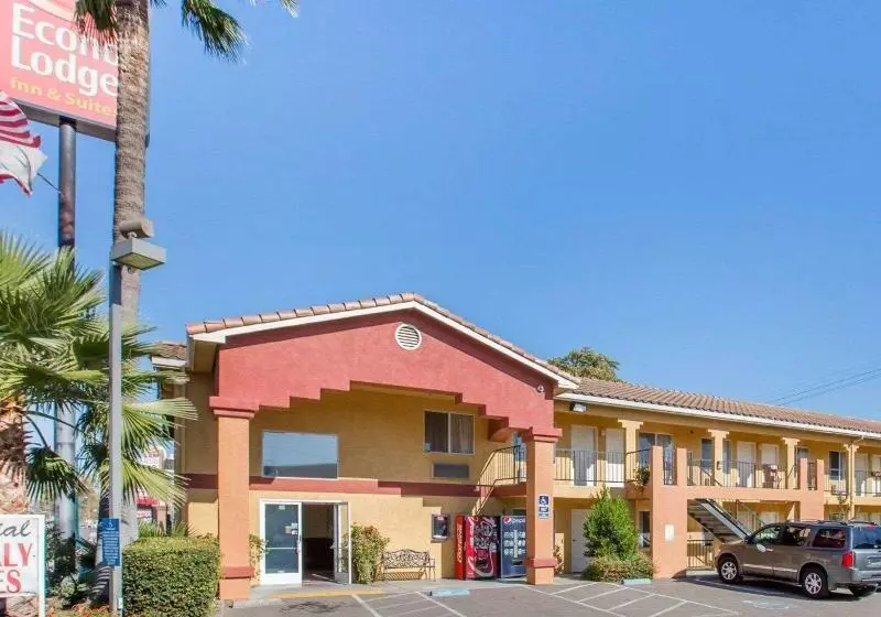 호텔 Econo Lodge Inn & Suites Lodi   Wine Country Area
