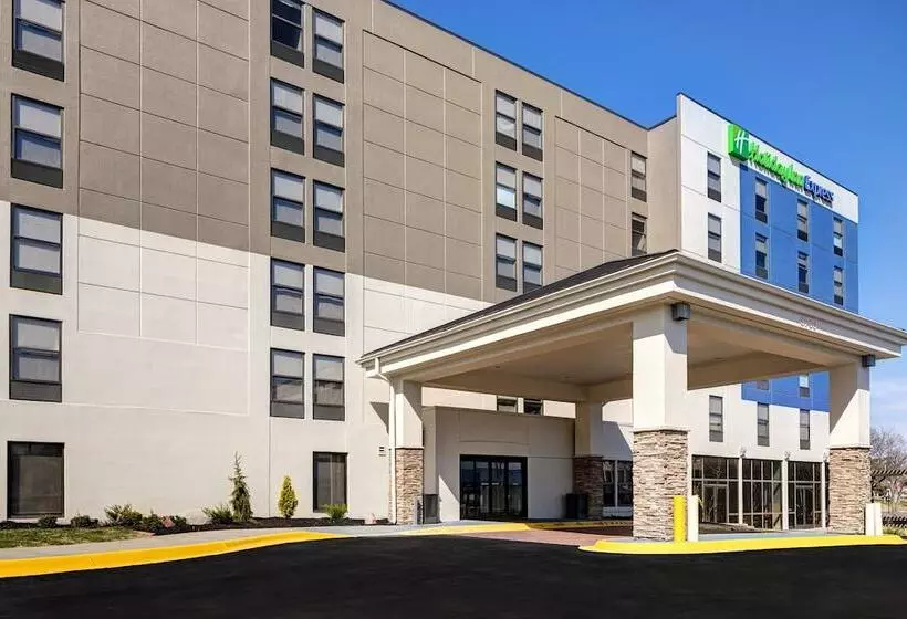 Szálloda Holiday Inn Express & Suites Central Omaha, An Ihg