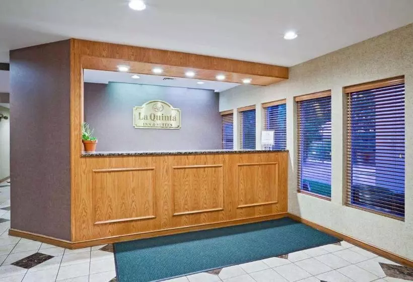 ホテル La Quinta By Wyndham Overland Park