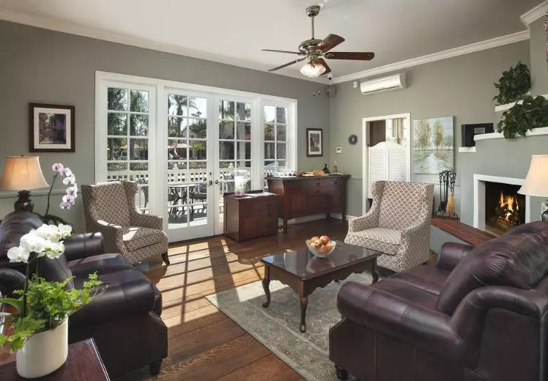 فندق Lavender Inn By The Sea