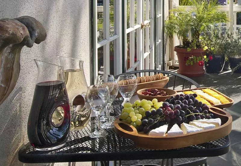 فندق Lavender Inn By The Sea