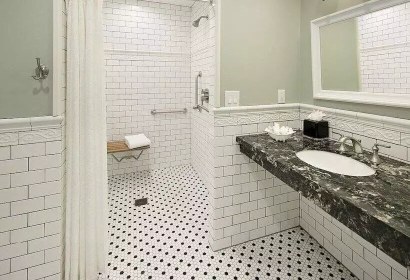 فندق Lavender Inn By The Sea