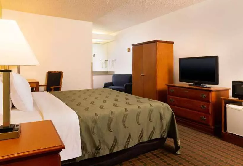 Hotelli Quality Inn At Arlington Highlands