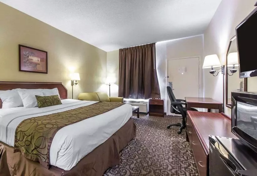 בית מלון כפרי Quality Inn Downtown