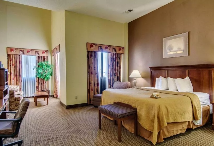 هتل Quality Inn Salem  I81