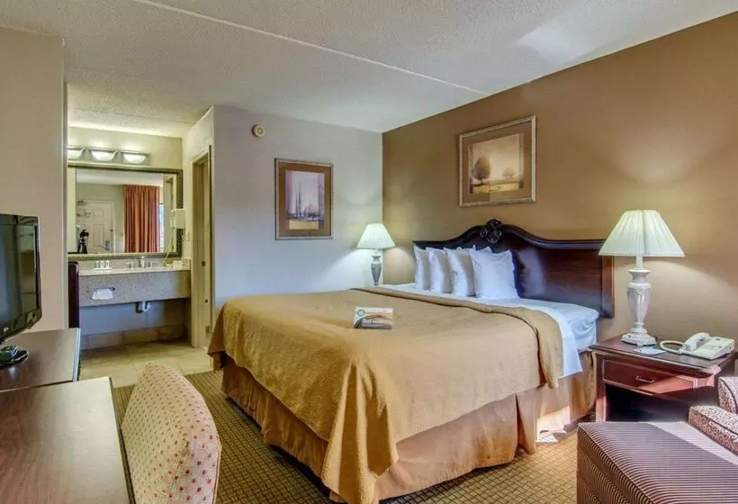 هتل Quality Inn Salem  I81