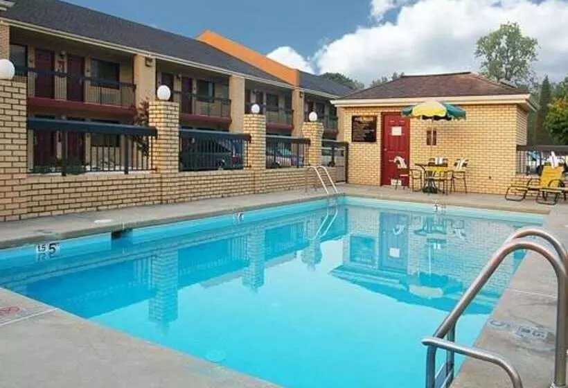 هتل Quality Inn Salem  I81