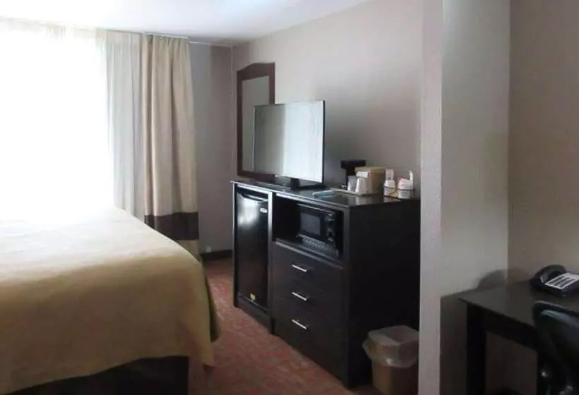 호텔 Quality Inn & Suites Fresno Northwest