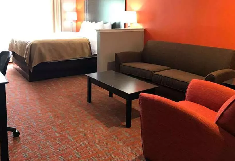 호텔 Quality Inn & Suites Fresno Northwest