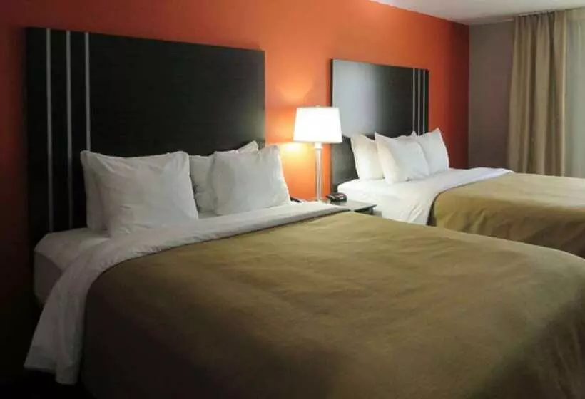 호텔 Quality Inn & Suites Fresno Northwest