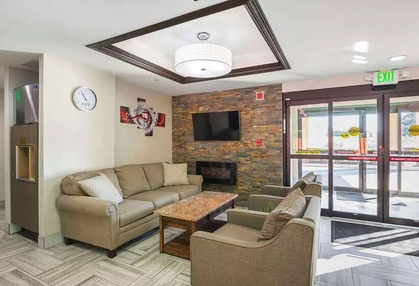 Отель Quality Inn & Suites