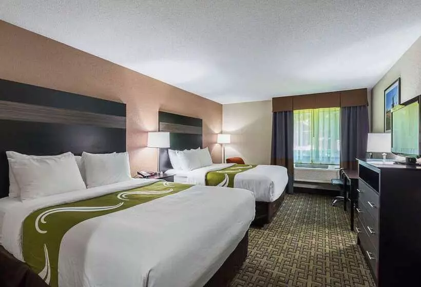Отель Quality Inn & Suites