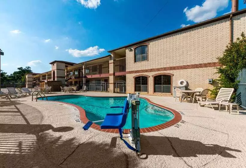 ホテル Quality Inn University Near Downtown