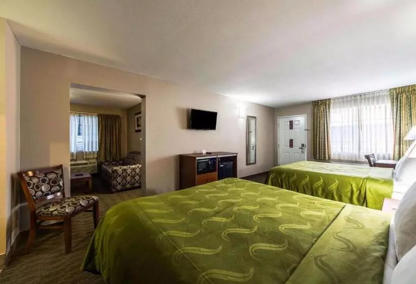 ホテル Quality Inn University Near Downtown