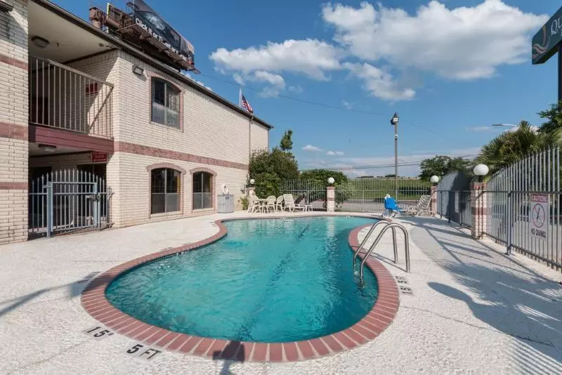 ホテル Quality Inn University Near Downtown