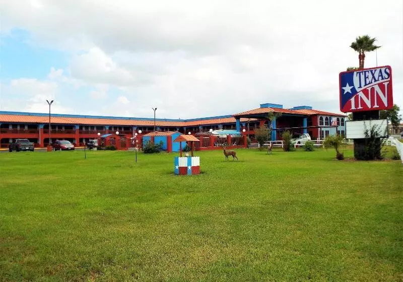 בית מלון כפרי Texas Inn Harlingen
