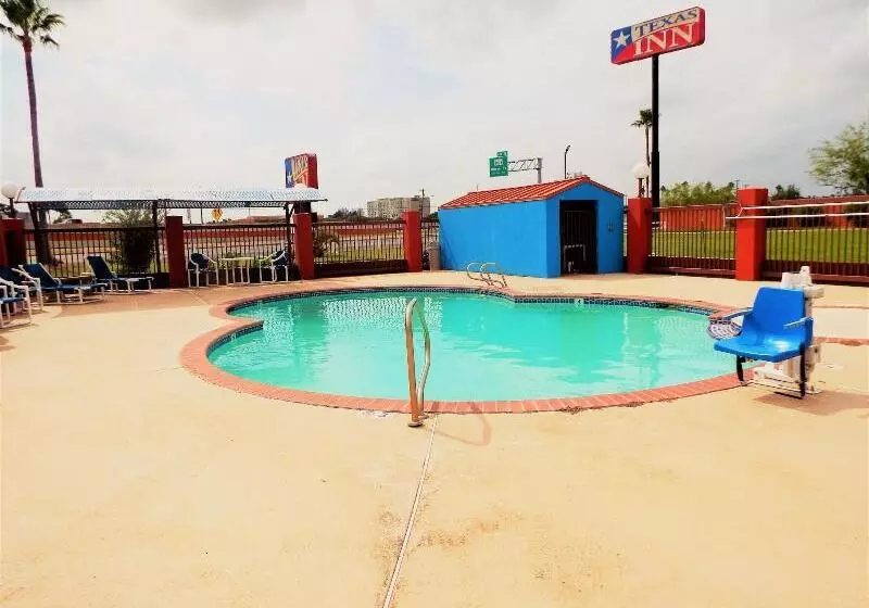 בית מלון כפרי Texas Inn Harlingen