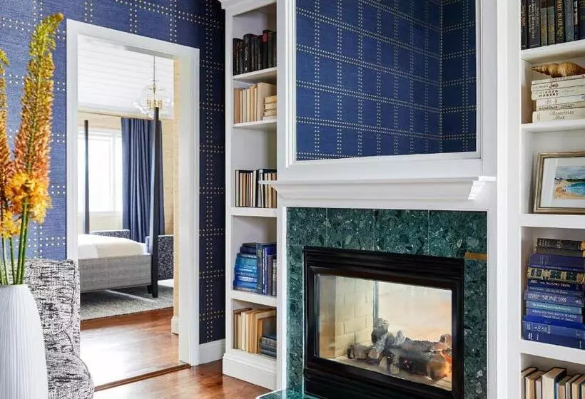 Отель The Cliffside Inn