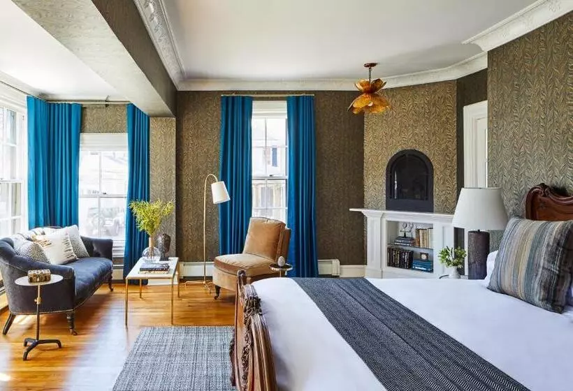 Отель The Cliffside Inn