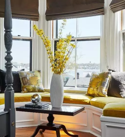 Отель The Cliffside Inn