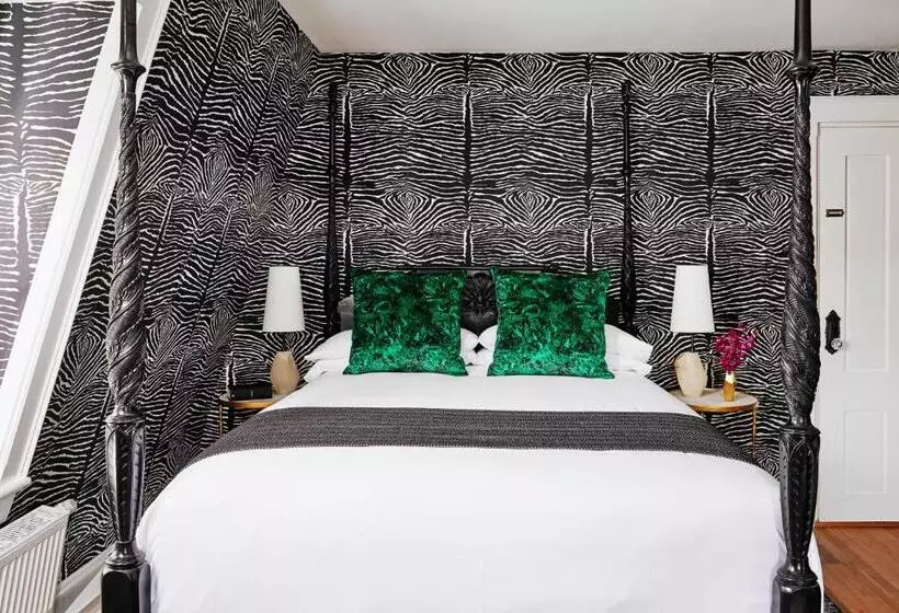 Отель The Cliffside Inn