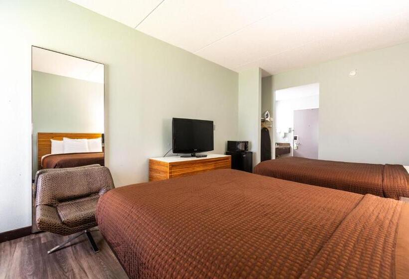 فندق Baymont By Wyndham Creedmoor