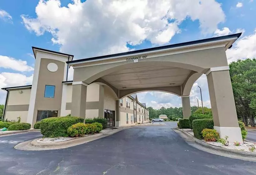 호텔 Baymont By Wyndham Creedmoor