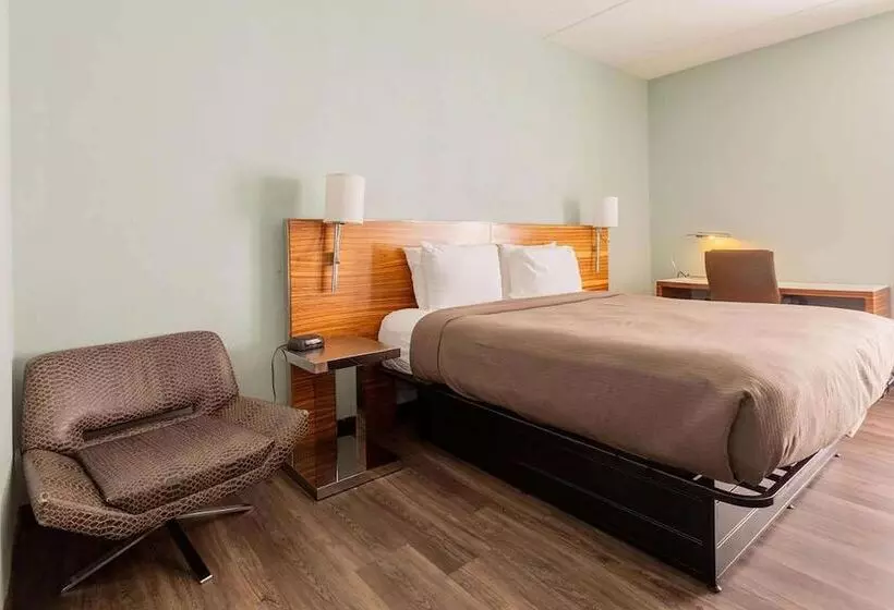 호텔 Baymont By Wyndham Creedmoor