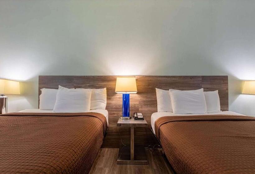 فندق Baymont By Wyndham Creedmoor