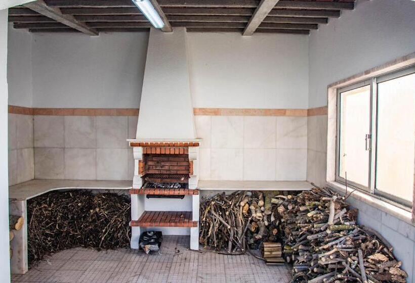 הוסטל Gundi House