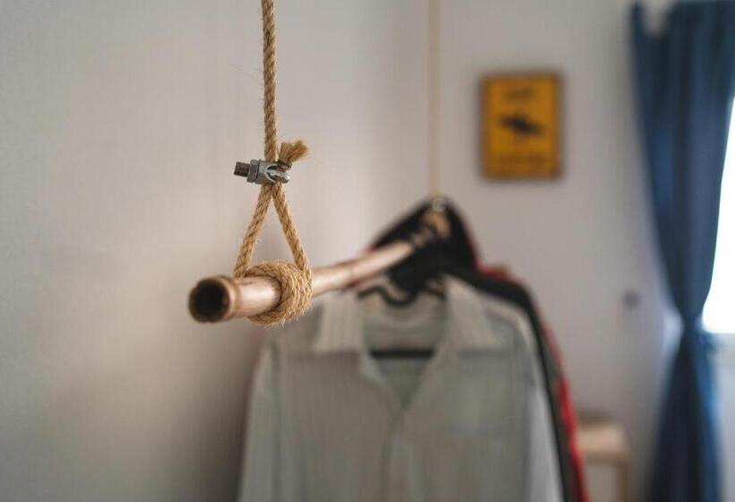 הוסטל Gundi House