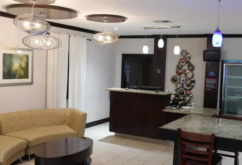 Hotelli Horizon Inn & Suites