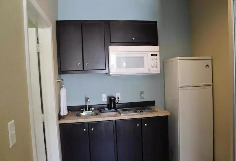 Hotelli Horizon Inn & Suites