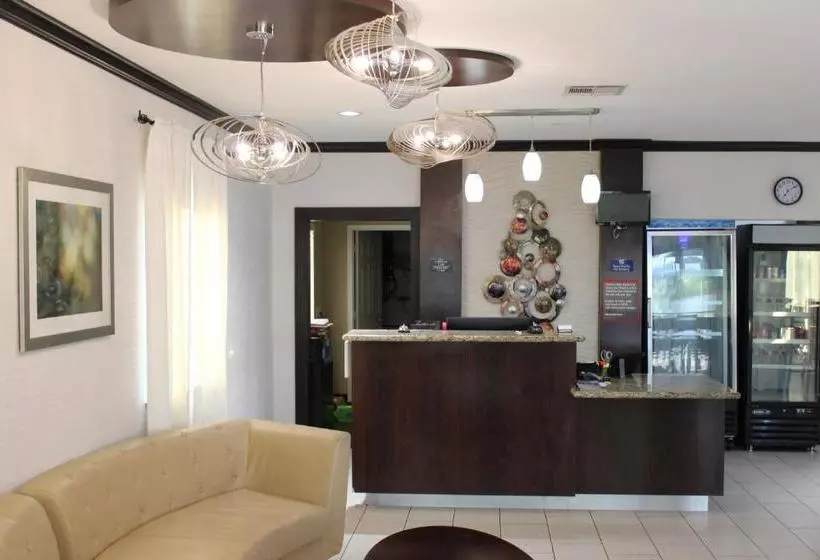 Hotelli Horizon Inn & Suites