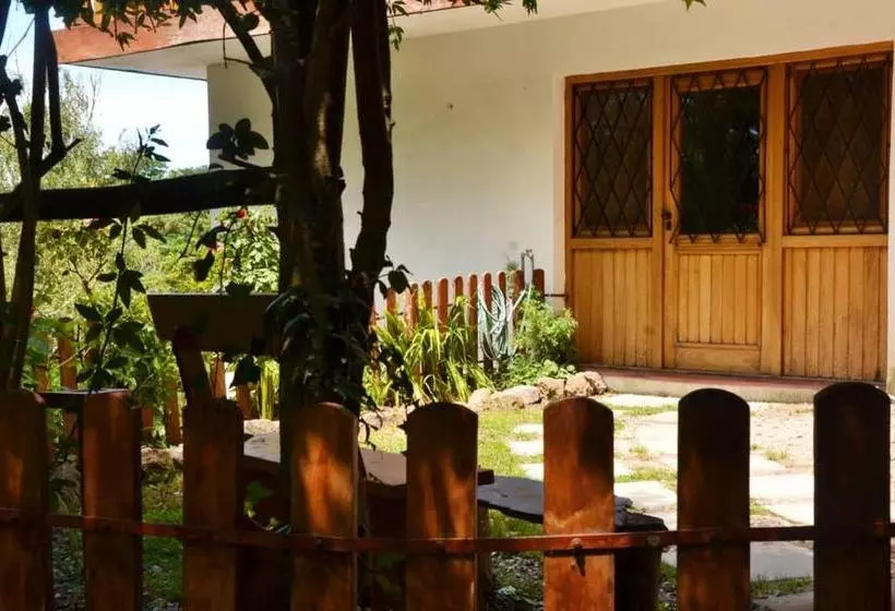 ペンション Hostel Planeta Cumbrecita