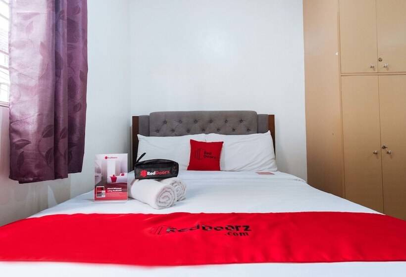 הוסטל Reddoorz Plus Near Robinsons Place Manila