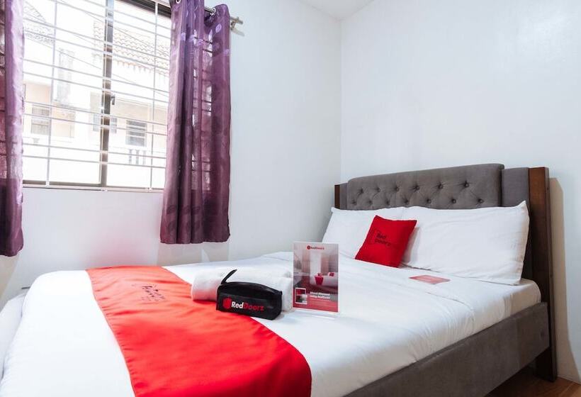 הוסטל Reddoorz Plus Near Robinsons Place Manila